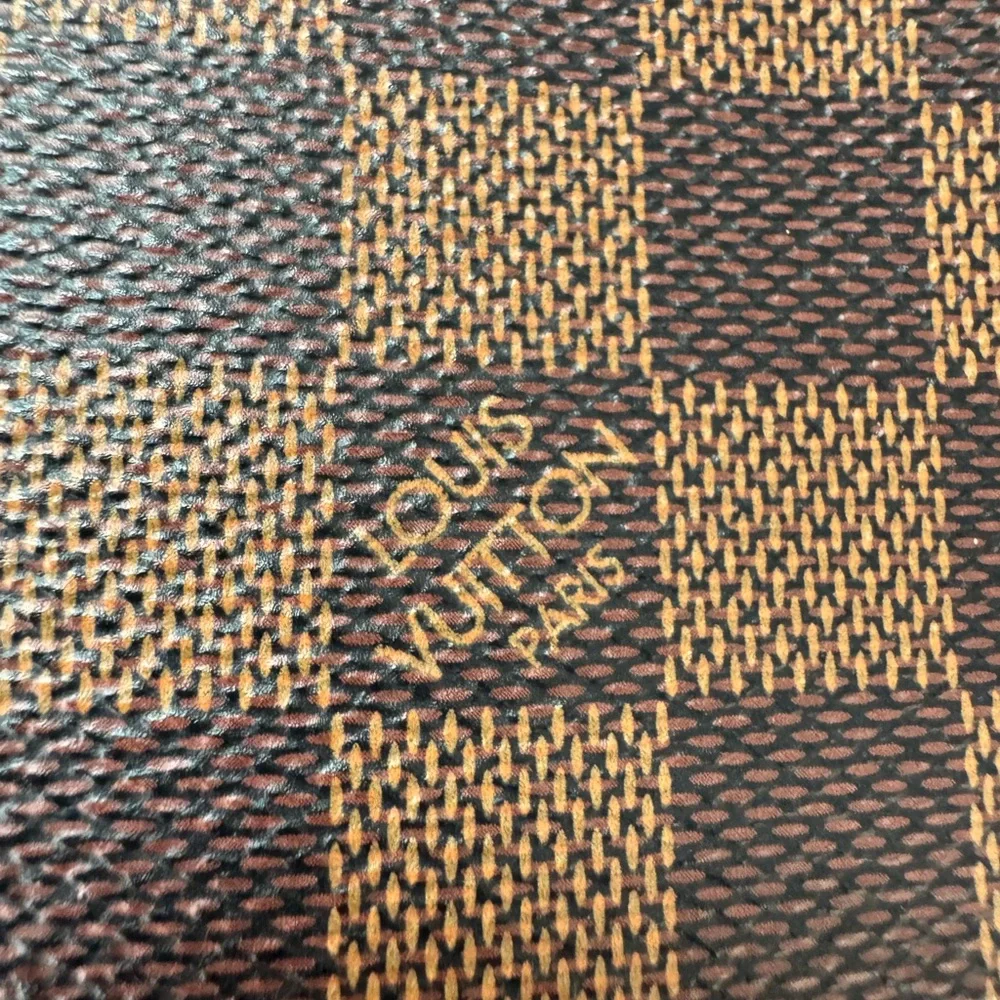 LV Zip pouch - Picture 8 of 17